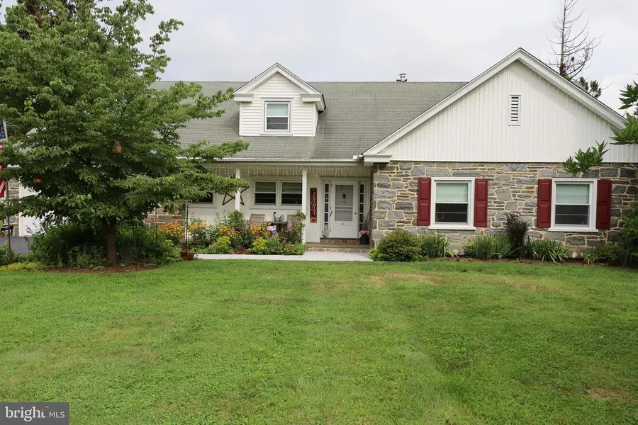 2080 Trumbauer Rd, Lansdale, PA 19446 - #2