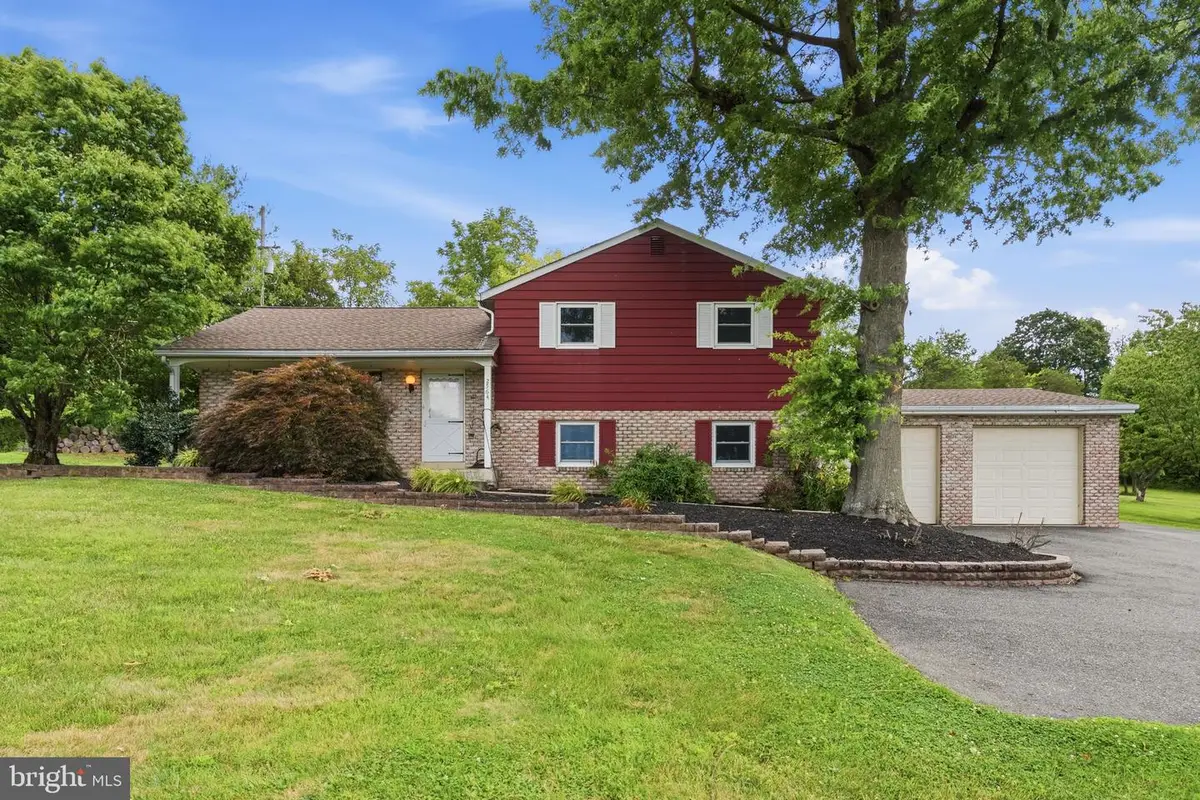 2564 Wagner Rd, Gilbertsville, PA 19525 - #1