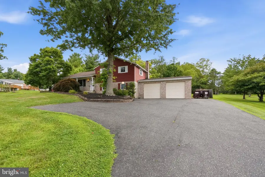 2564 Wagner Rd, Gilbertsville, PA 19525 - #3