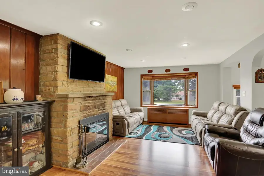 1034 Ethel Ave, Norristown, PA 19403 - #2
