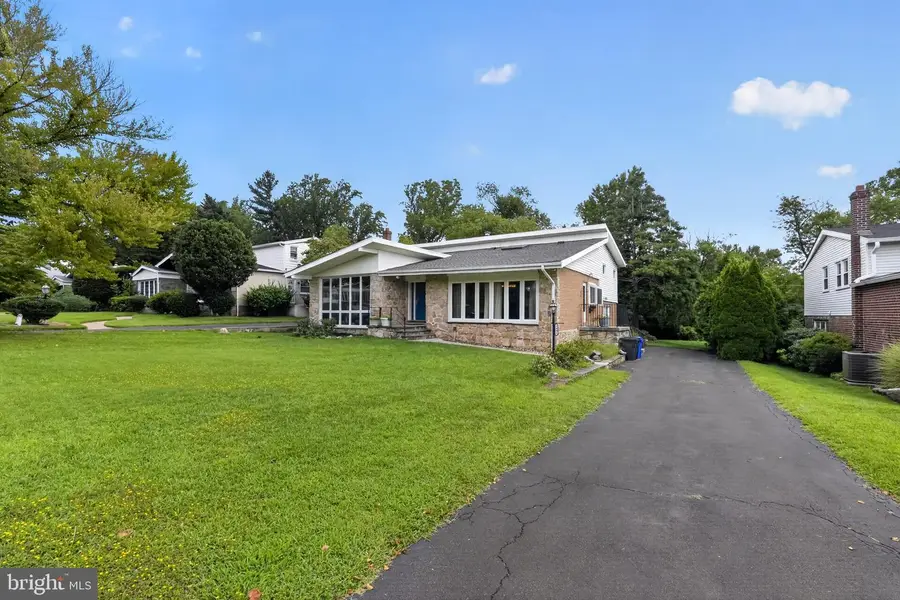 7931 Oak Hill Dr, Cheltenham, PA 19012 - #2