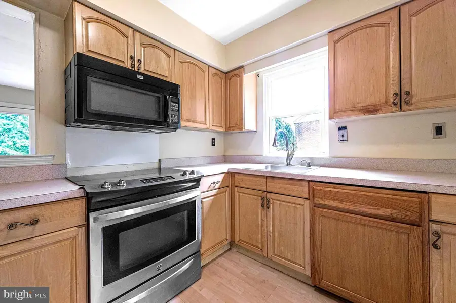 215 Goshen Rd, Schwenksville, PA 19473 - #2
