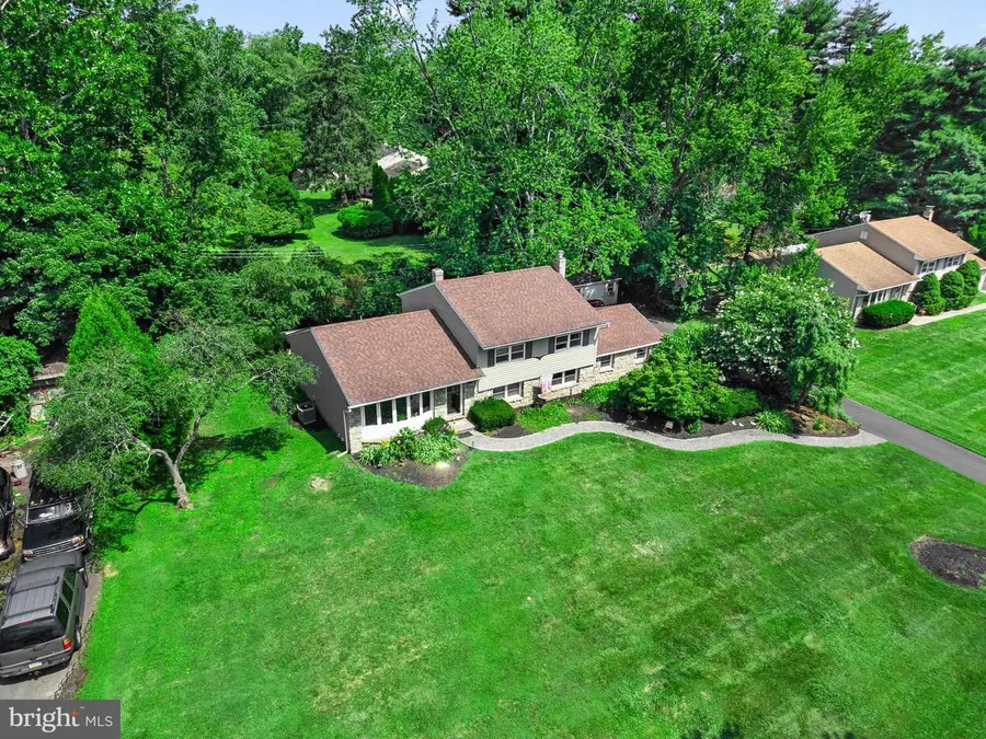 708 Oak Terrace Dr, Ambler, PA 19002 - #2