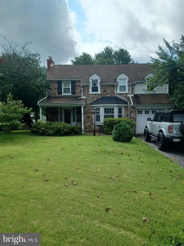54 Burnside Ave, NORRISTOWN, PA 19403