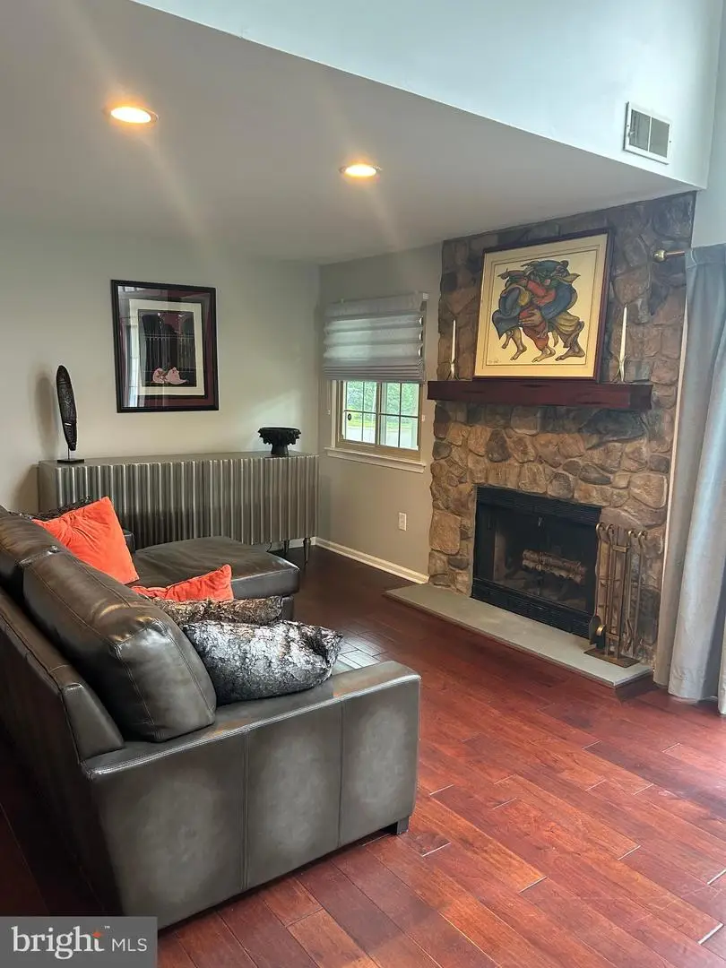 5 Brookside Ct, Horsham, PA 19044 - #3