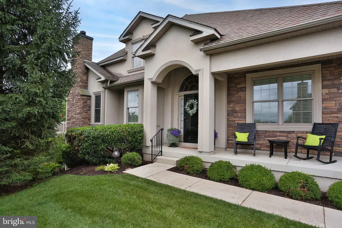 229 Country Club Dr, Telford, PA 18969 - #1