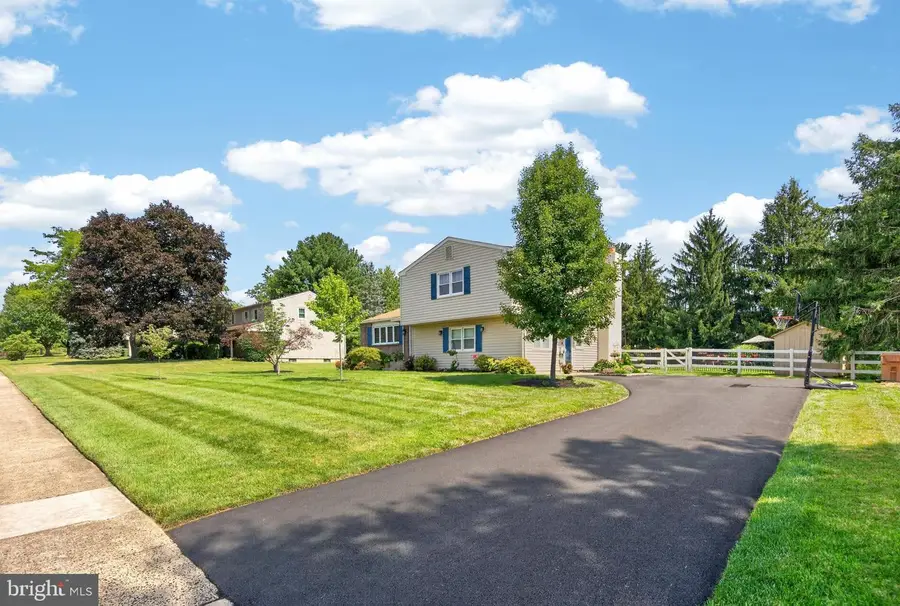1340 Barton Dr, Fort Washington, PA 19034 - #3