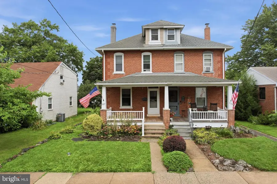 237 W Hamlin Ave, Telford, PA 18969 - #3
