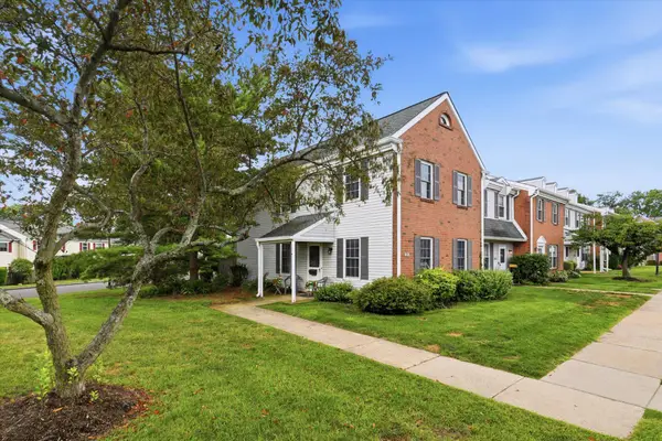 325 Christopher Ct, LANSDALE, PA 19446