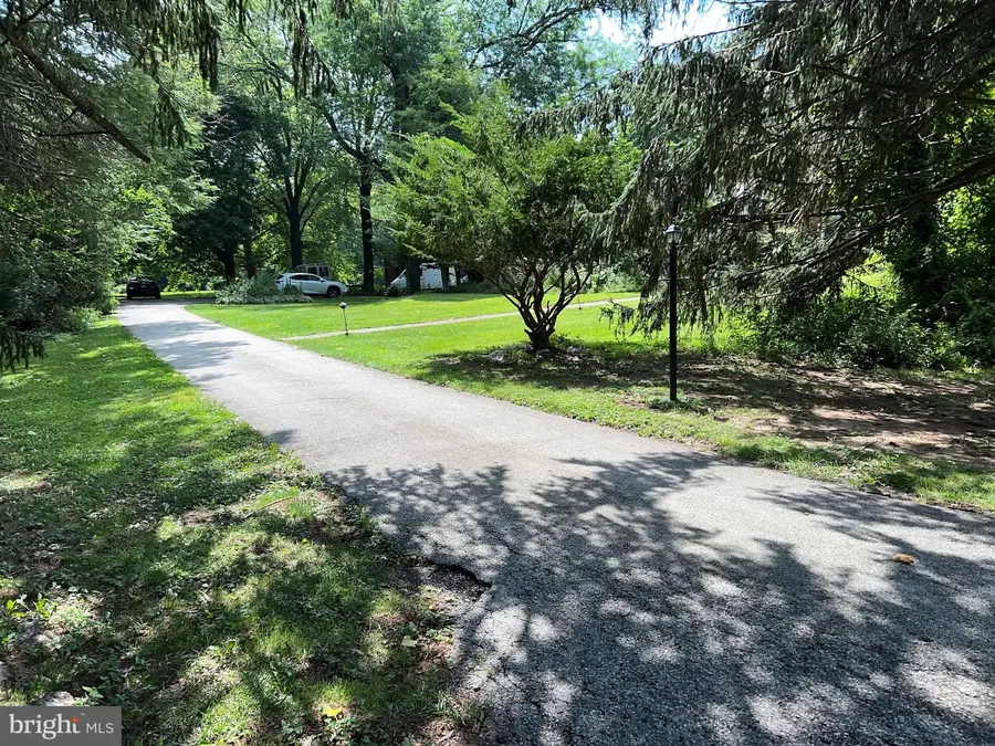 1560 Penllyn Blue Bell Pike, Blue Bell, PA 19422 - #2