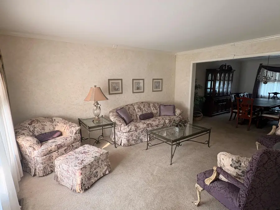 2195 Martin Dr, Gilbertsville, PA 19525 - #2
