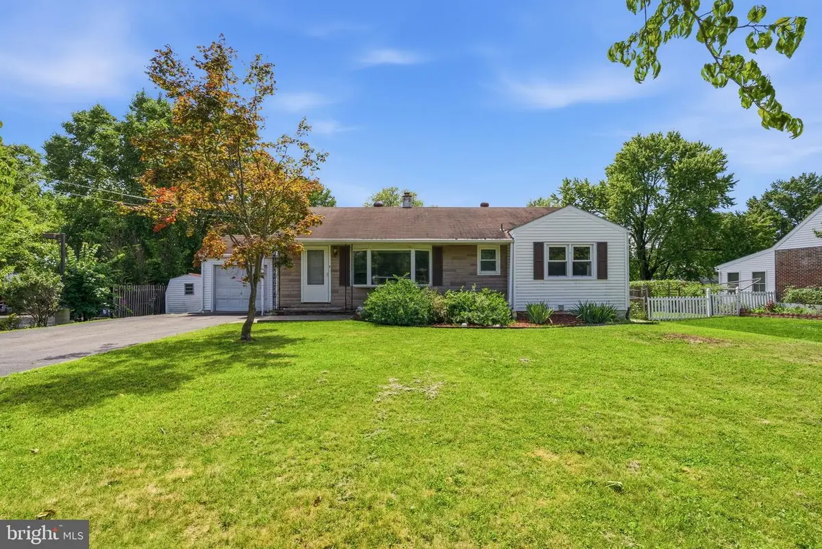 7 W Cherry Ln, Royersford, PA 19468 - #1