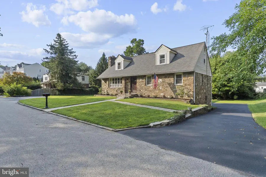 510 Sardaro Ln, Norristown, PA 19401 - #2