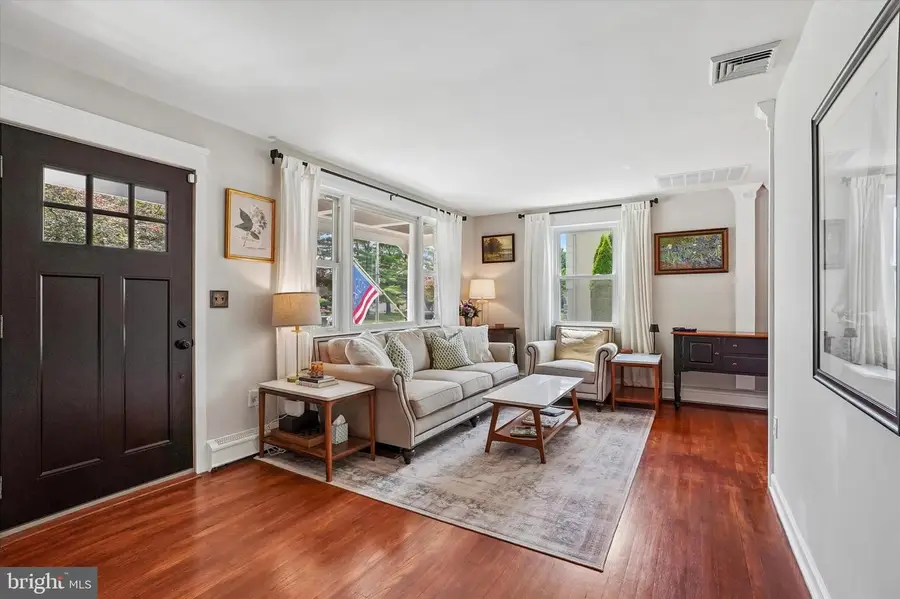 705 Hollow Rd, Phoenixville, PA 19460 - #3