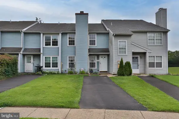 53 Bark Hollow Ln, HORSHAM, PA 19044