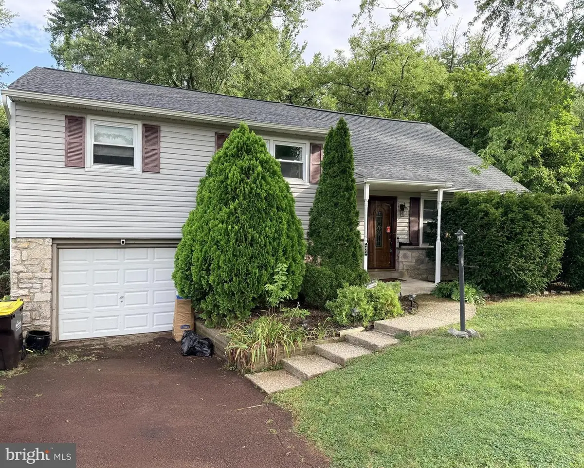232 Woodlawn Dr, Lansdale, PA 19446 - #1