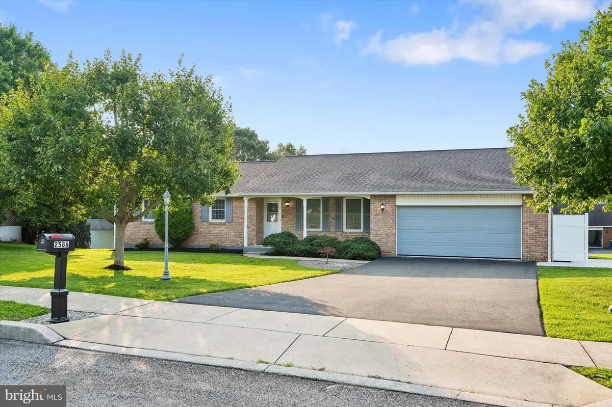 2586 Cherry Ct, Gilbertsville, PA 19525 - #1