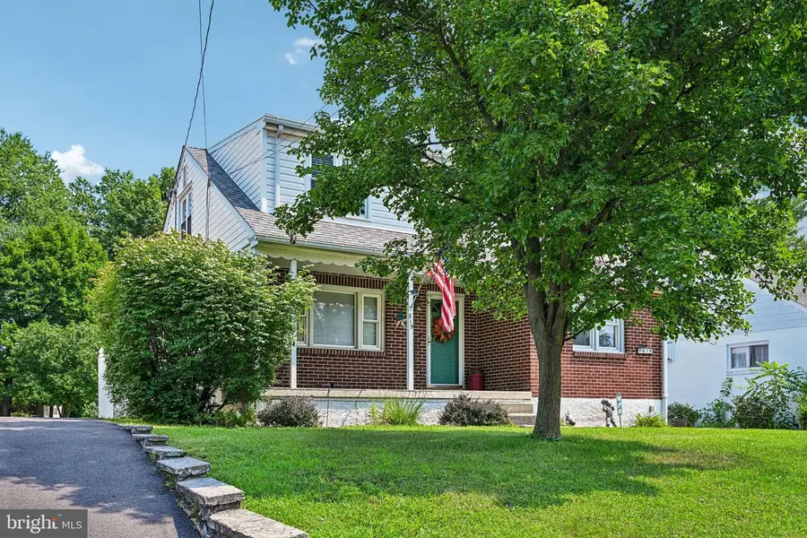 819 E Hancock St, Lansdale, PA 19446 - #2