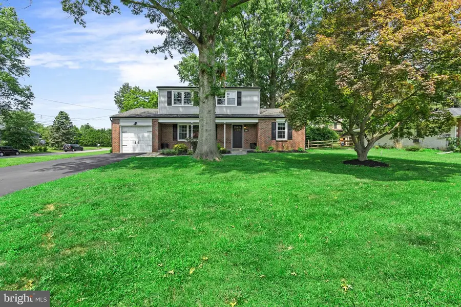 2207 Old Arch Rd, Norristown, PA 19401 - #2