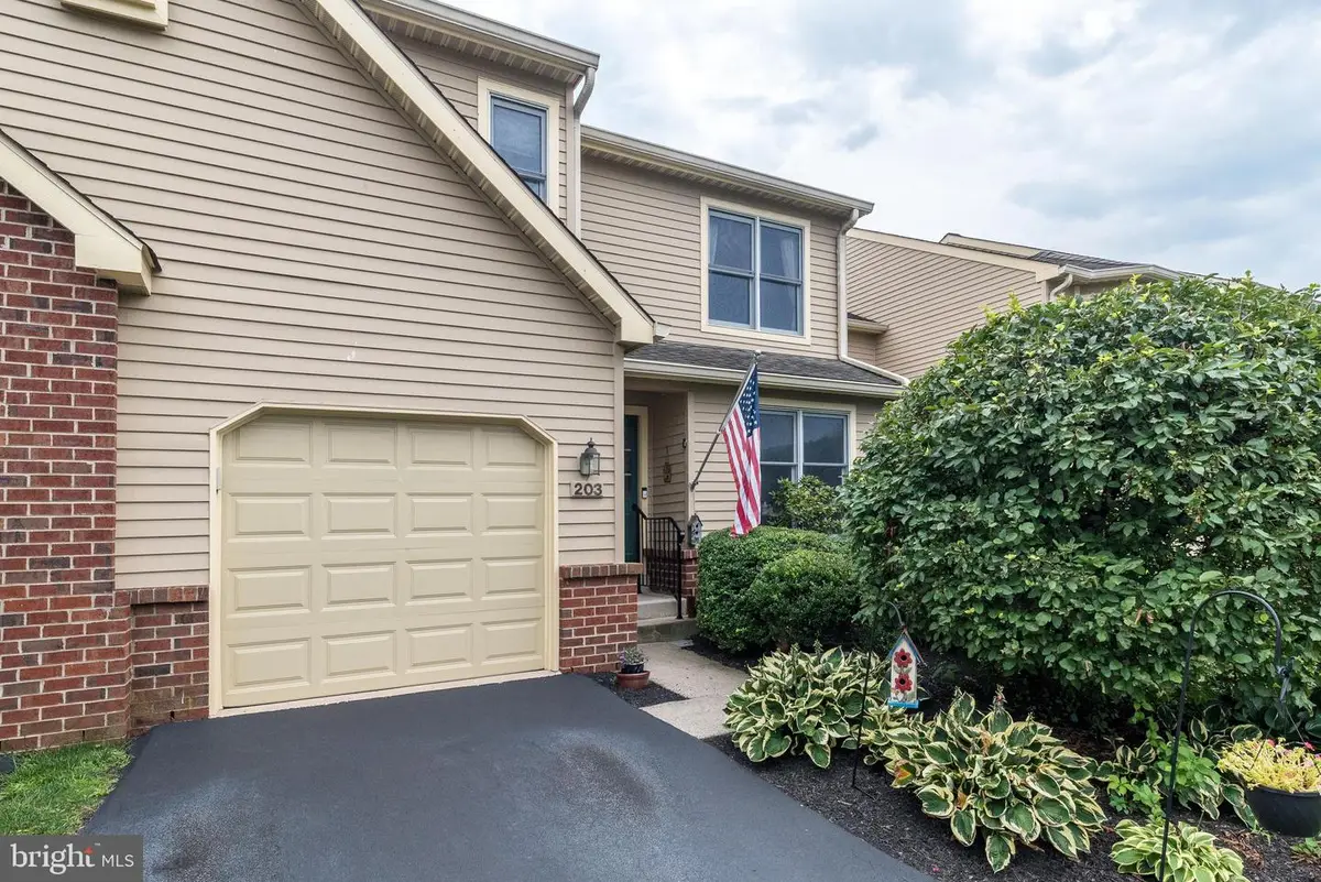 203 Pinecrest Ln, Lansdale, PA 19446 - #1