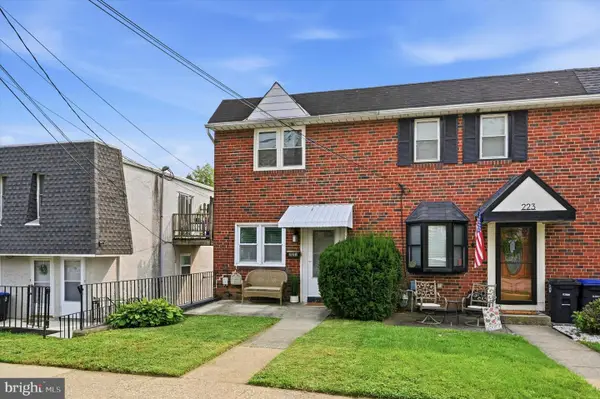 221 W 3rd Ave, CONSHOHOCKEN, PA 19428