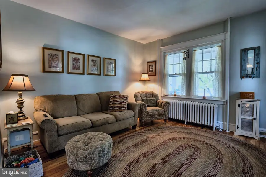 113 S 7th St, North Wales, PA 19454 - #3