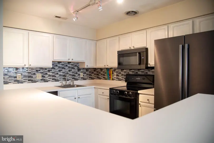 404 Colettes Ct #404, North Wales, PA 19454 - #3