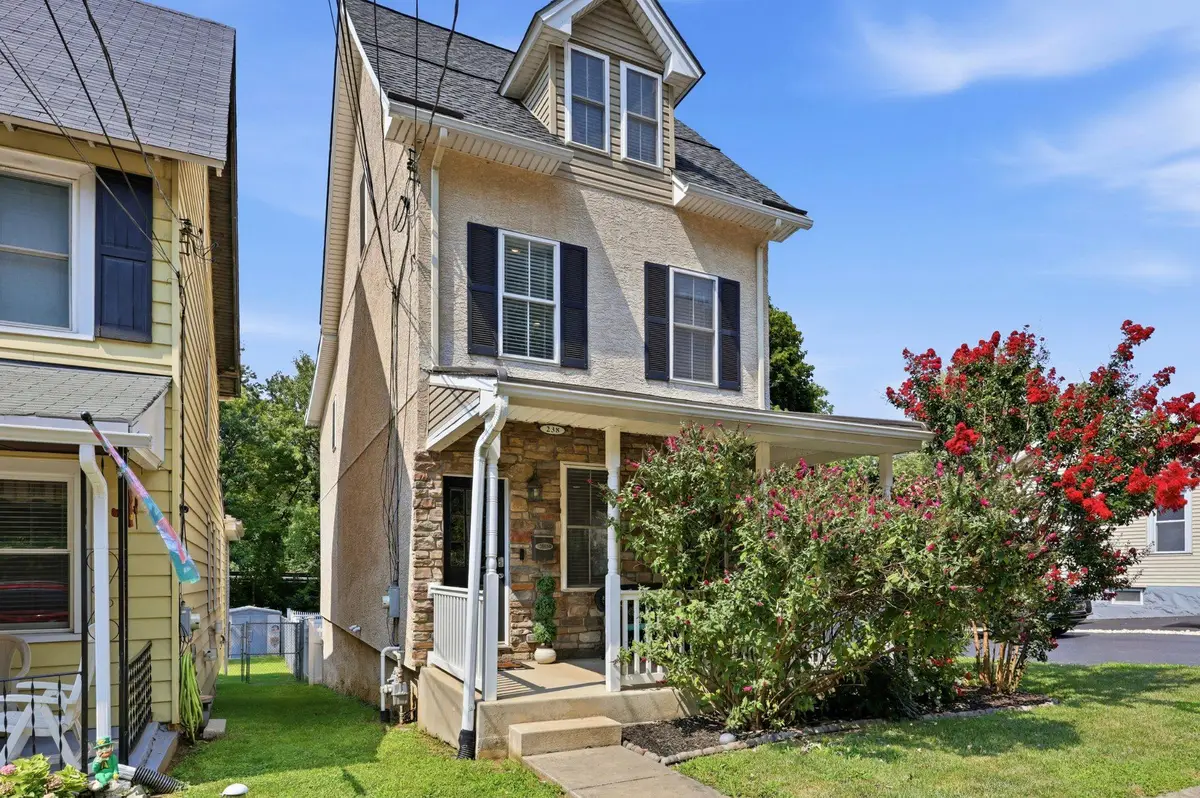 238 Moorehead Ave, West Conshohocken, PA 19428 - #1