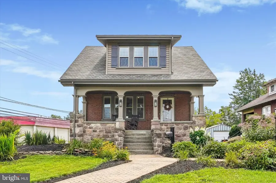 826 Church St, Royersford, PA 19468 - #2
