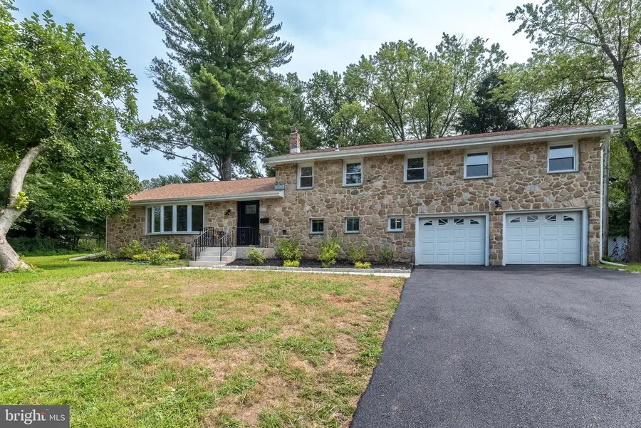 417 Gribbel Rd, Wyncote, PA 19095 - #2