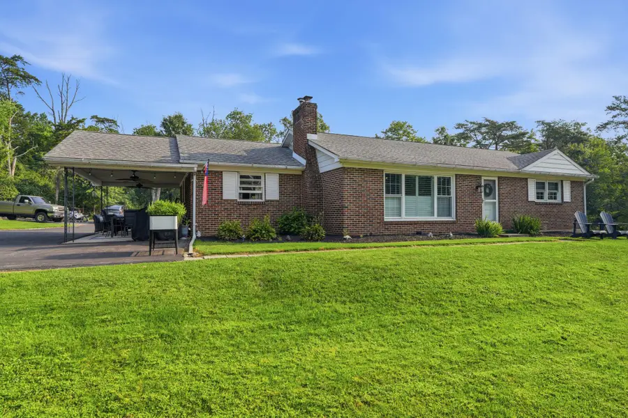 2050 Price Rd, Pennsburg, PA 18073 - #2