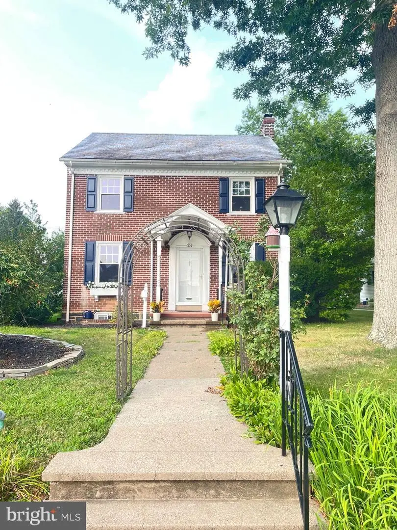 425 Pennsylvania Ave, Lansdale, PA 19446 - #2