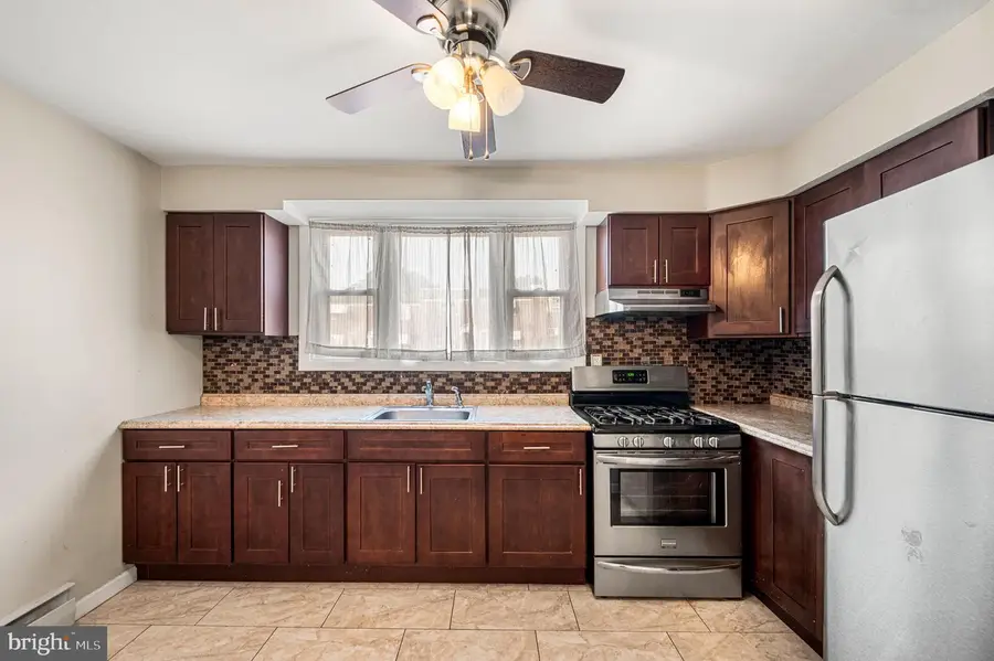 322 W Warren St, Norristown, PA 19401 - #2