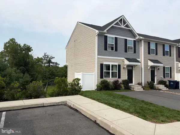15 Castle Dr, GILBERTSVILLE, PA 19525