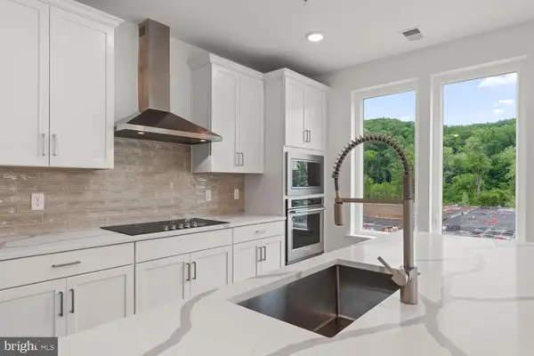 431 Washington St #113 Lewis, CONSHOHOCKEN, PA 19428