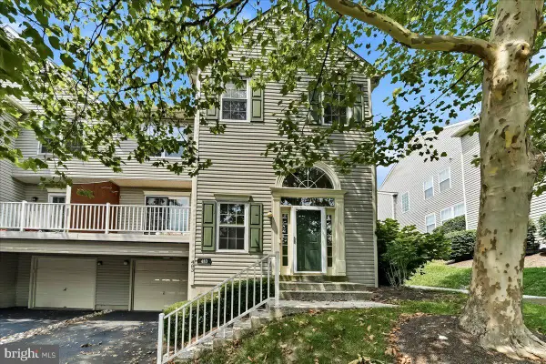483 Stoneglen St, COLLEGEVILLE, PA 19426