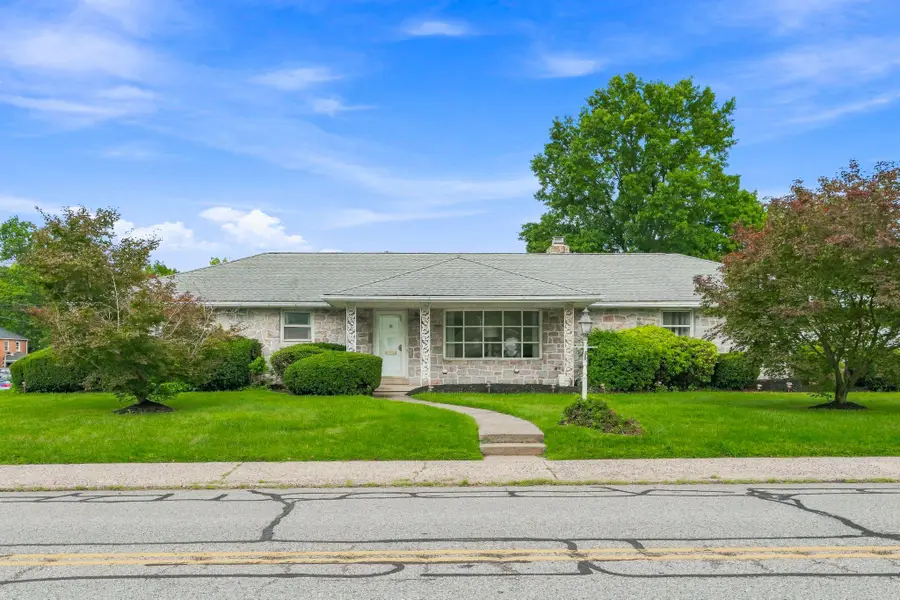 1011 N Charlotte St, Pottstown, PA 19464 - #2