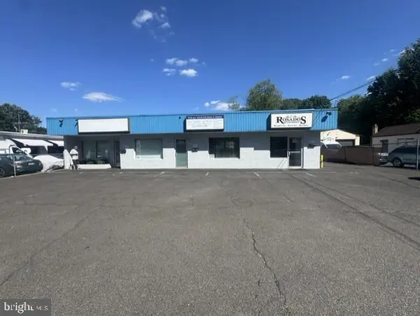 1 Maple Ave, HATBORO, PA 19040