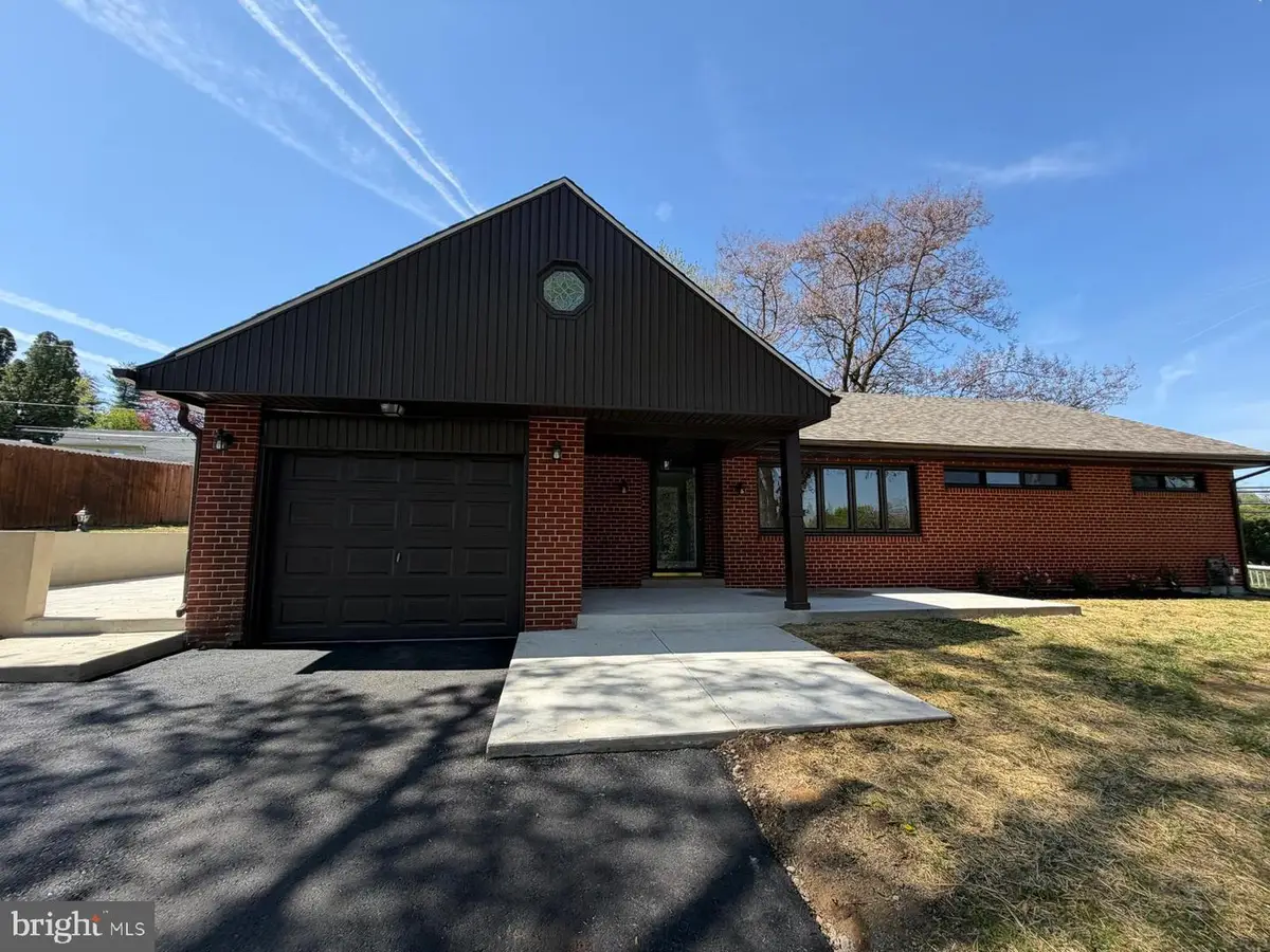 249 Hill Ave, Horsham, PA 19044 - #1