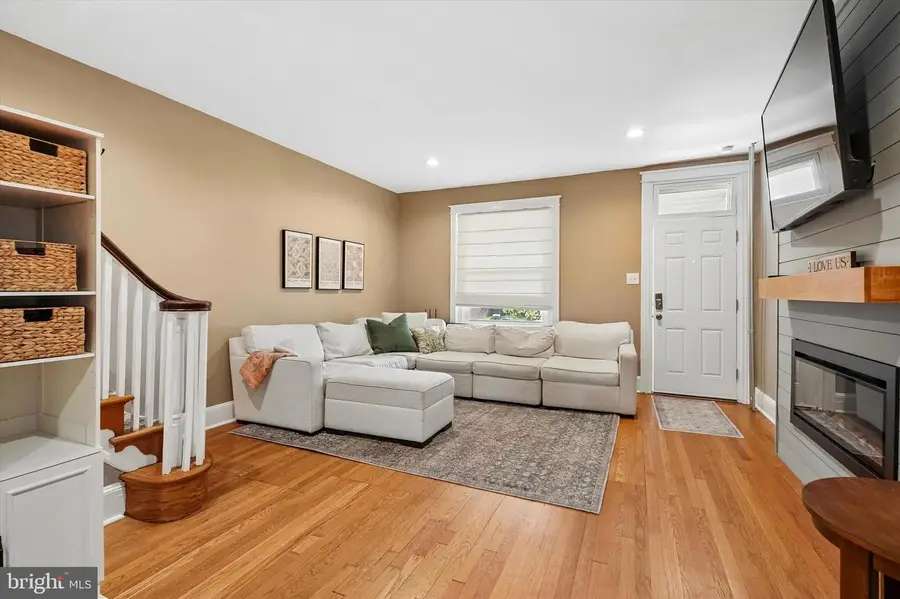 138 W 3rd Ave, Conshohocken, PA 19428 - #3