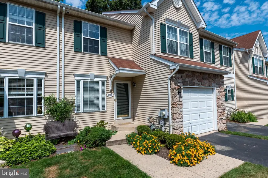 1028 Colin Dr, Royersford, PA 19468 - #2