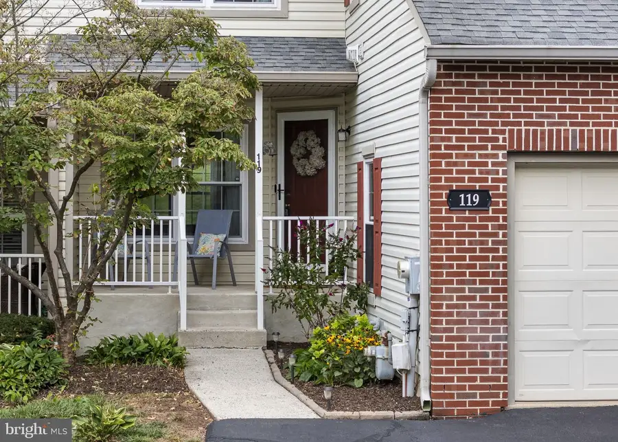 119 Farrington Ct, Collegeville, PA 19426 - #2