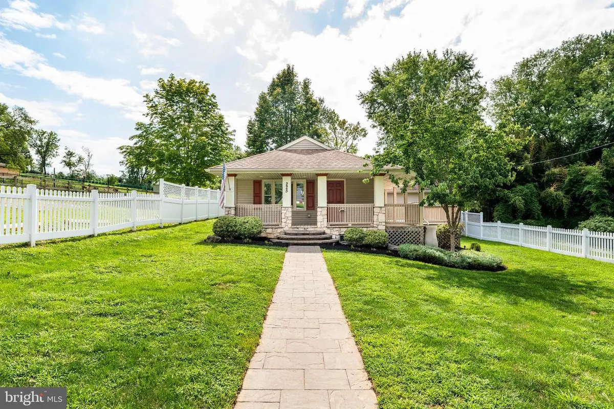 225 Church St, West Conshohocken, PA 19428 - #1