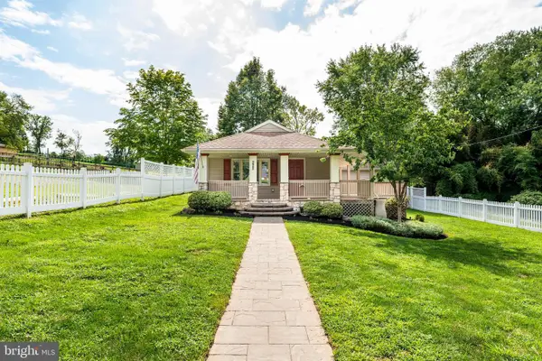 225 Church St, WEST CONSHOHOCKEN, PA 19428