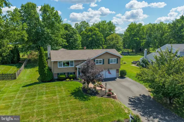 126 Surrey Ln, HARLEYSVILLE, PA 19438
