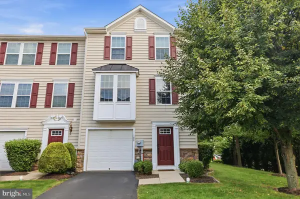 100 Susan Cir, NORTH WALES, PA 19454