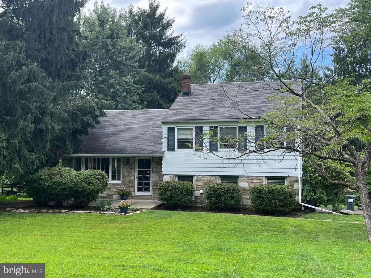 3436 Heather Rd, Huntingdon Valley, PA 19006 - #1