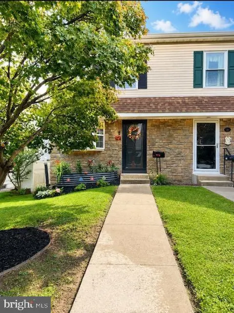 22 W 7th St, Bridgeport, PA 19405 - #1
