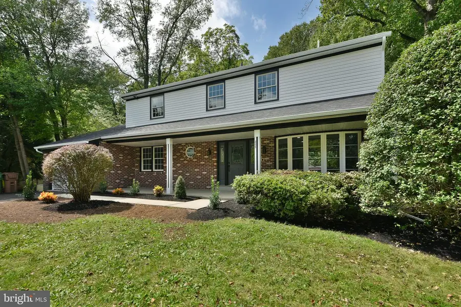 3225 Burn Brae Dr, Dresher, PA 19025 - #2