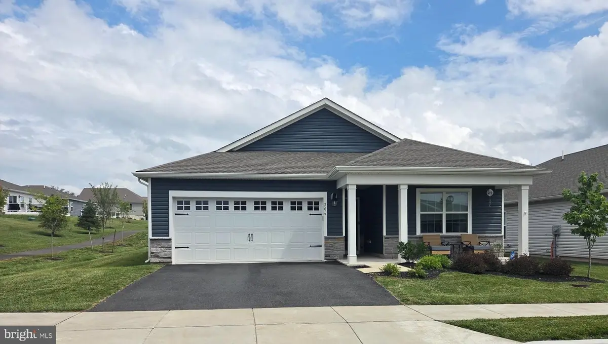 206 Lilly Dr, Pottstown, PA 19464 - #1